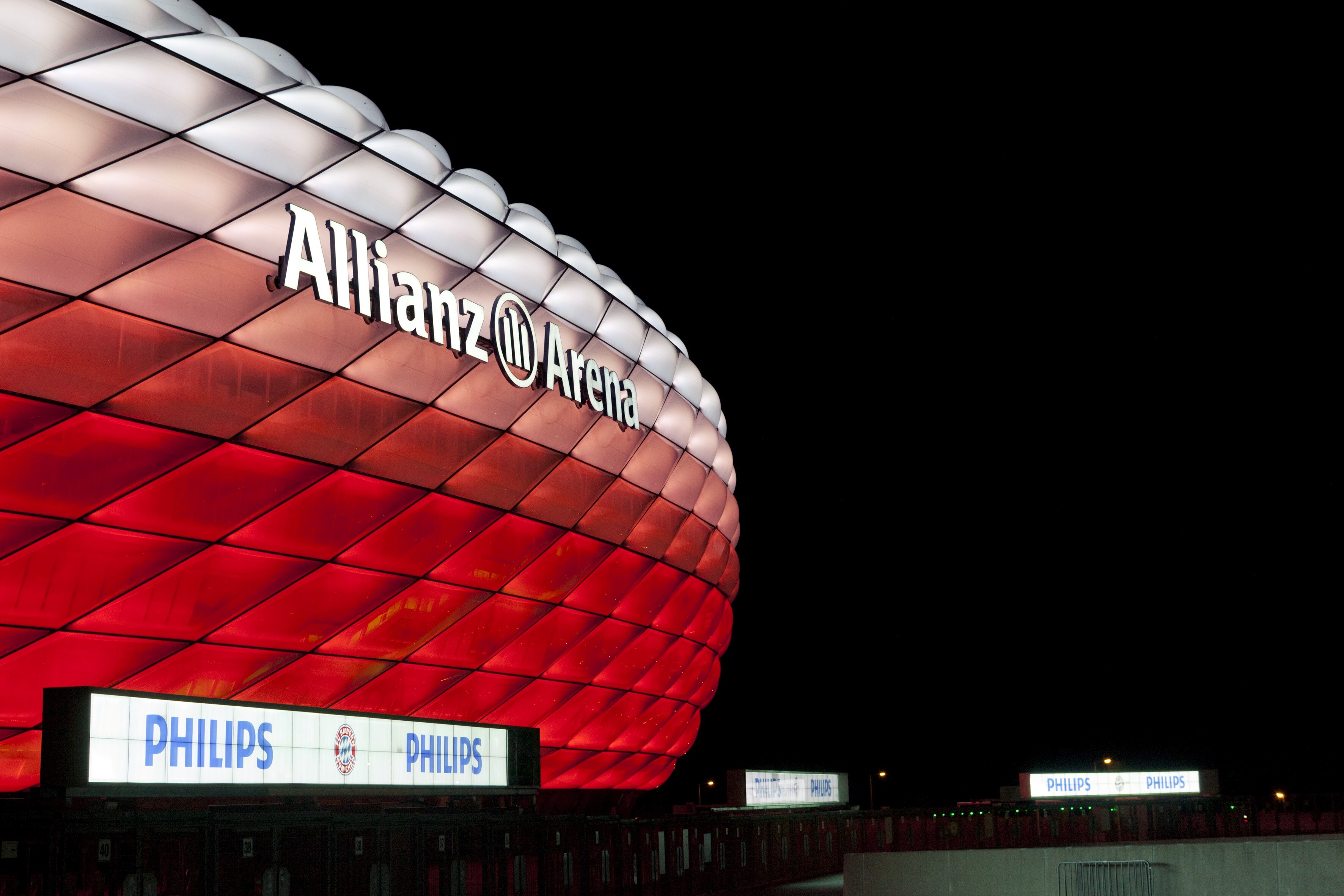 Dynamische Philips Led Beleuchtung Für Die Allianz Arena Fc Bayern