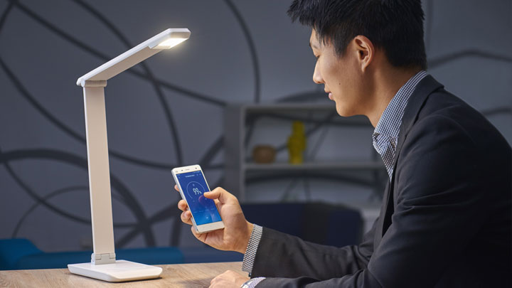 Philips EyeCare connected desk lamp