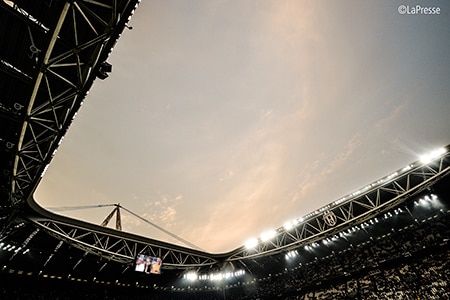 Juventus pitch lighting system