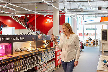 Guided by the light: MediaMarkt customers find products faster with indoor positioning from Philips Lighting Philips Lighting