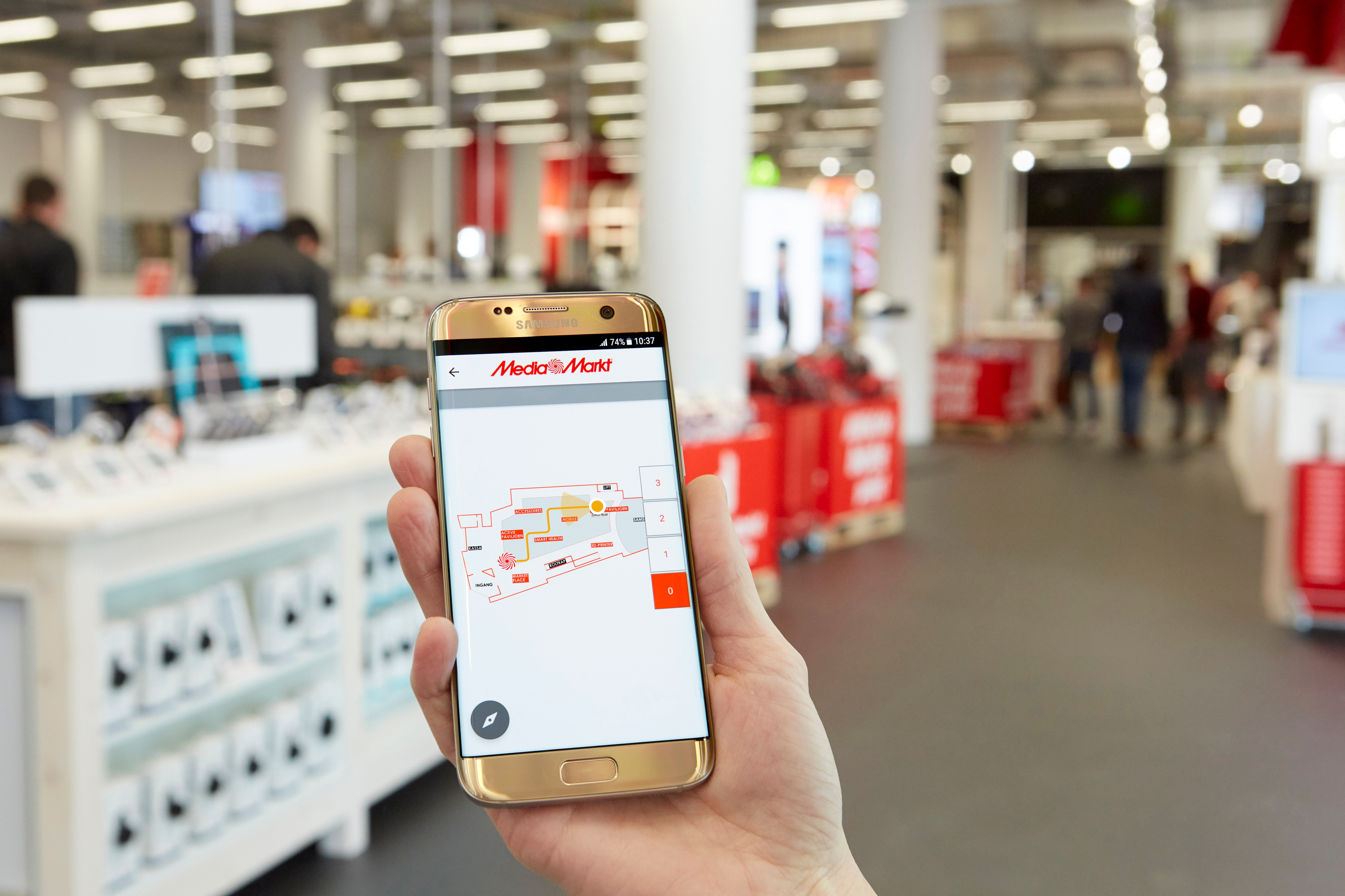Voorschrift krom dubbele Guided by the light: MediaMarkt customers find products faster with indoor  positioning from Philips Lighting - Philips Lighting