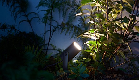 Erweitern Sie Ihr intelligentes Beleuchtungssystem diesen Sommer mit der neuen Philips Hue Outdoor-Serie