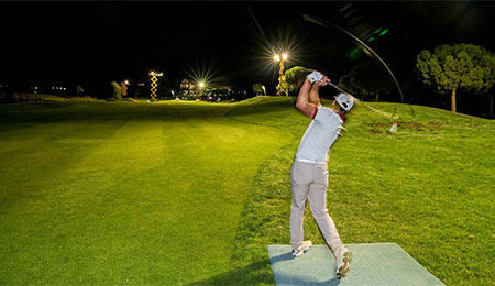 Philips Lighting ilumina el hoyo 18 en Golf Retamares para dar un golpe solidario