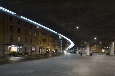 Le pont Hardbrücke de Zurich sous une nouvelle lumière