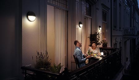 Philips Lighting presenta Abelia, una lanterna portatile per illuminare i più bei momenti all’aria aperta