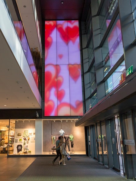 LuminousTextile_DresdenMall