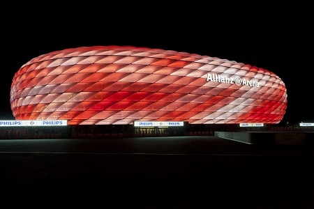 Philips-connected-LED-lighting-for-Allianz-Arena_facade-lighting_patterns-in-red