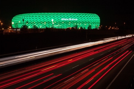 Philips-connected-LED-lighting-for-Allianz-Arena_facade-lighting_green-for-St-Patricks-day