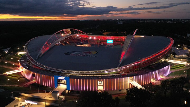 Signify realisiert neues Lichtkonzept bei RB Leipzig