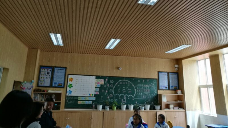China school classroom wooden ceiling lighting