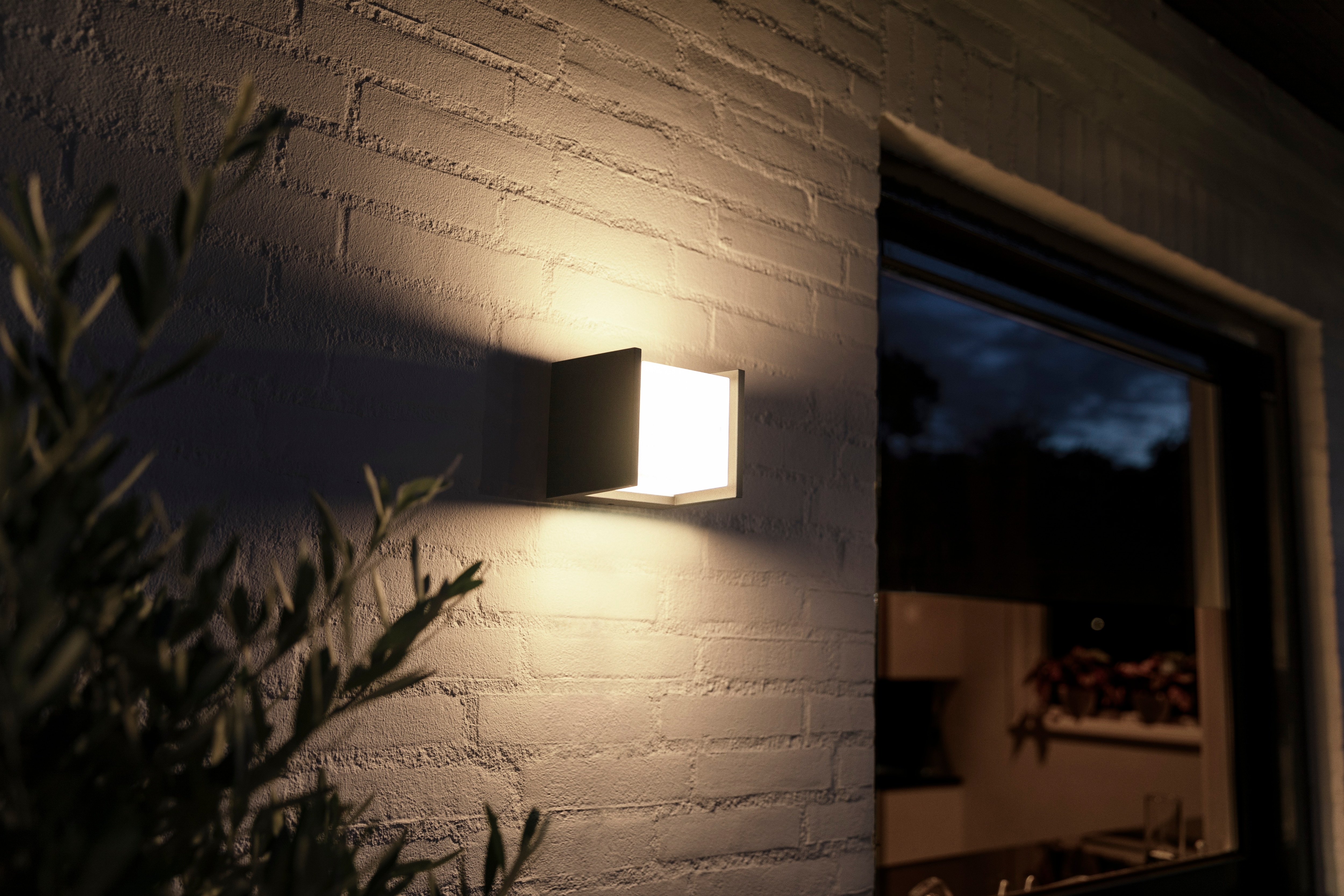 Philips Hue extends Outdoor range | Signify Company Website