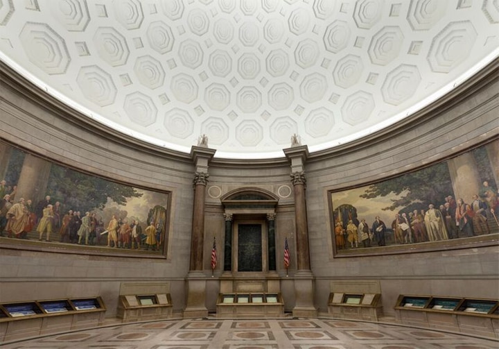 National archives rotunda