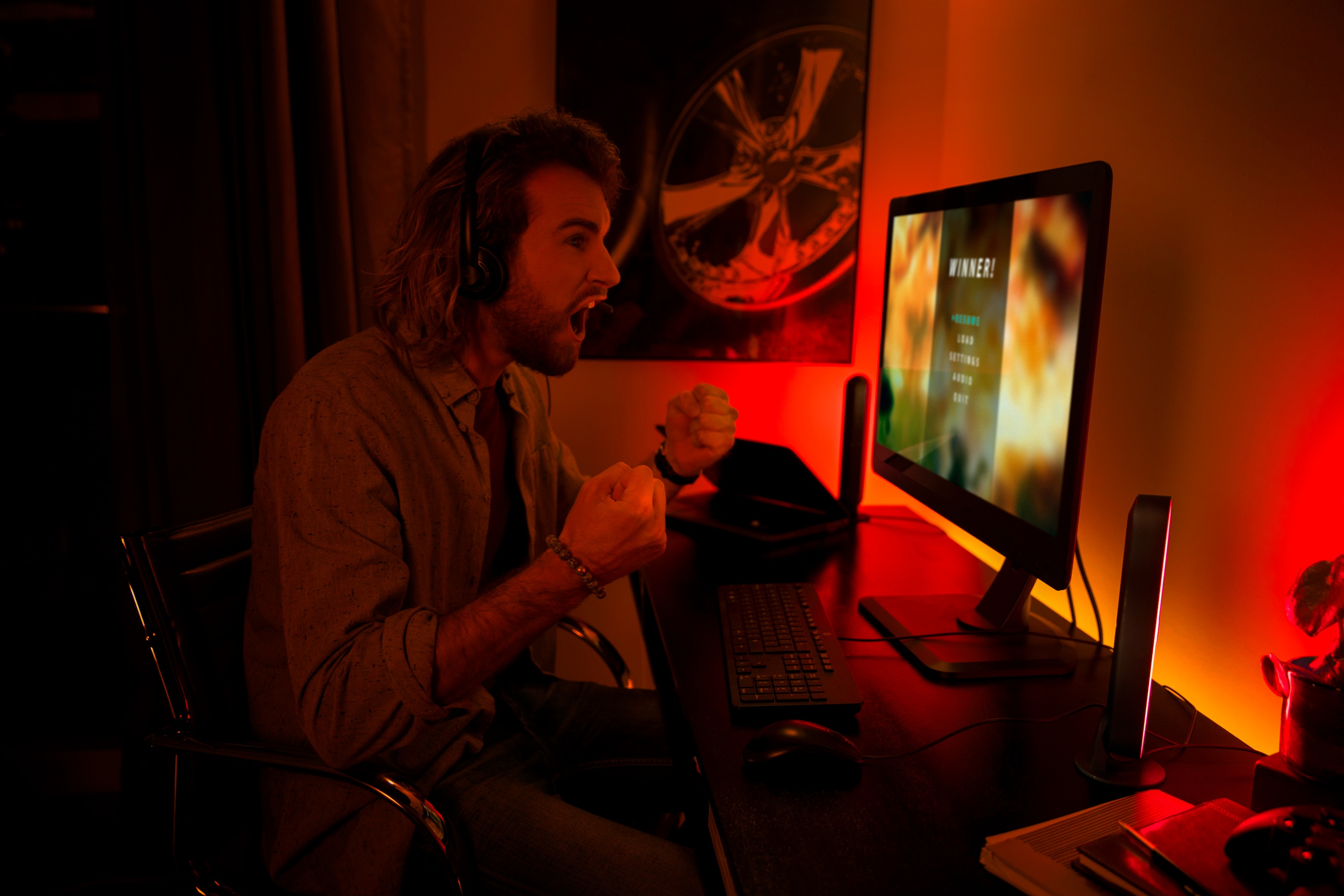 シグニファイジャパン Philips Hue Play ライトバー 新発売 父ノ背中 とのスポンサー契約を発表 Signify企業ウェブサイト シグニファイジャパン Philips Hue Play ライトバー 新発売 父ノ背中 とのスポンサー契約を発表 Signify企業ウェブサイト
