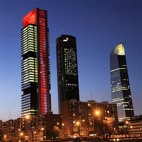 Professzion&aacute;lis vil&aacute;g&iacute;t&aacute;stechnika