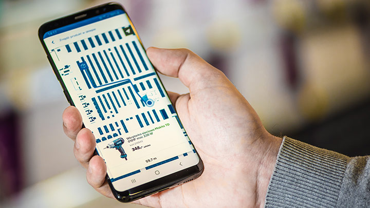 Innowacyjne oświetlenie Signify wskaże lokalizację produkt&oacute;w na p&oacute;łkach Castoramy