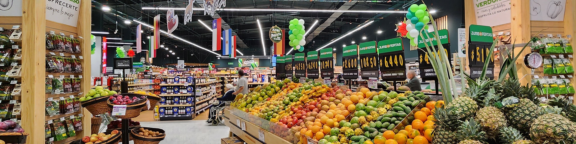 Jumbo Altos del Country apuesta por una iluminación más eficiente
