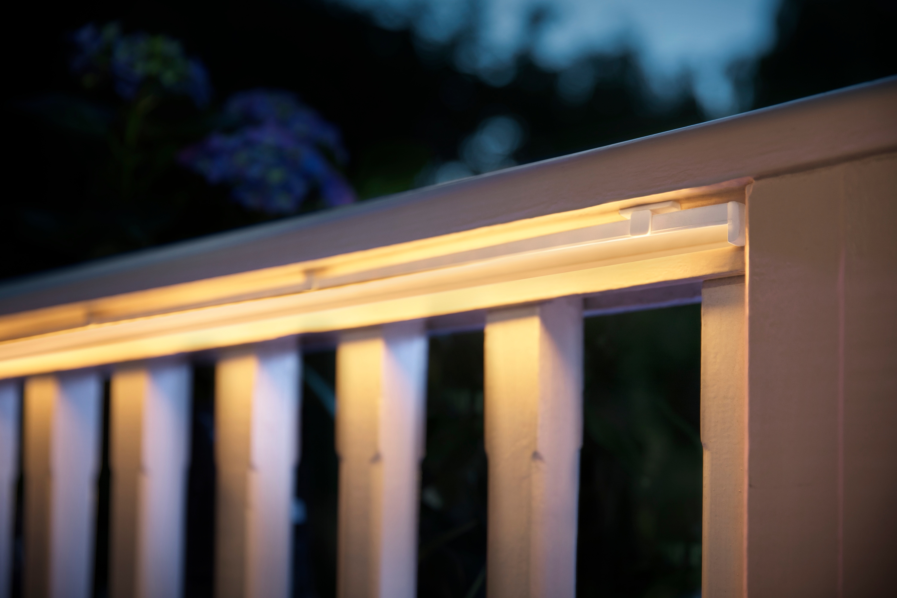 Hue lightstrip store outdoor