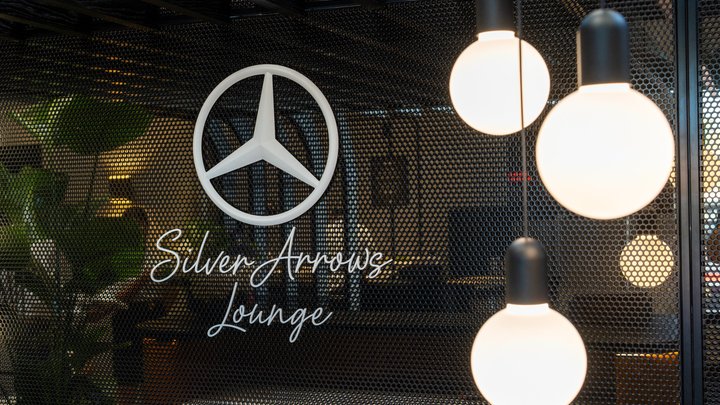 Lighting luxury on the move