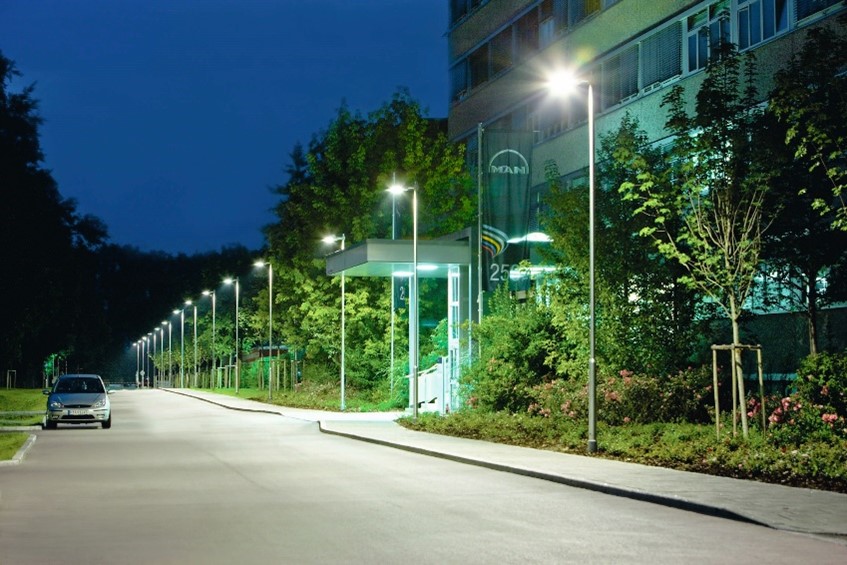 Connected smart street light such as Signify’s Interact can collect the necessary data AI requires on a citywide scale