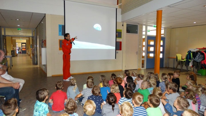 Circular lighting for schools with the school superheroes!