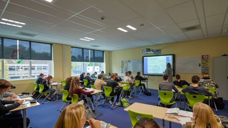 Iluminación en las aulas de la universidad de Twente.