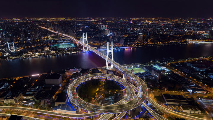 Signify shines dynamic light on Shanghai’s buildings, bridges and rivers