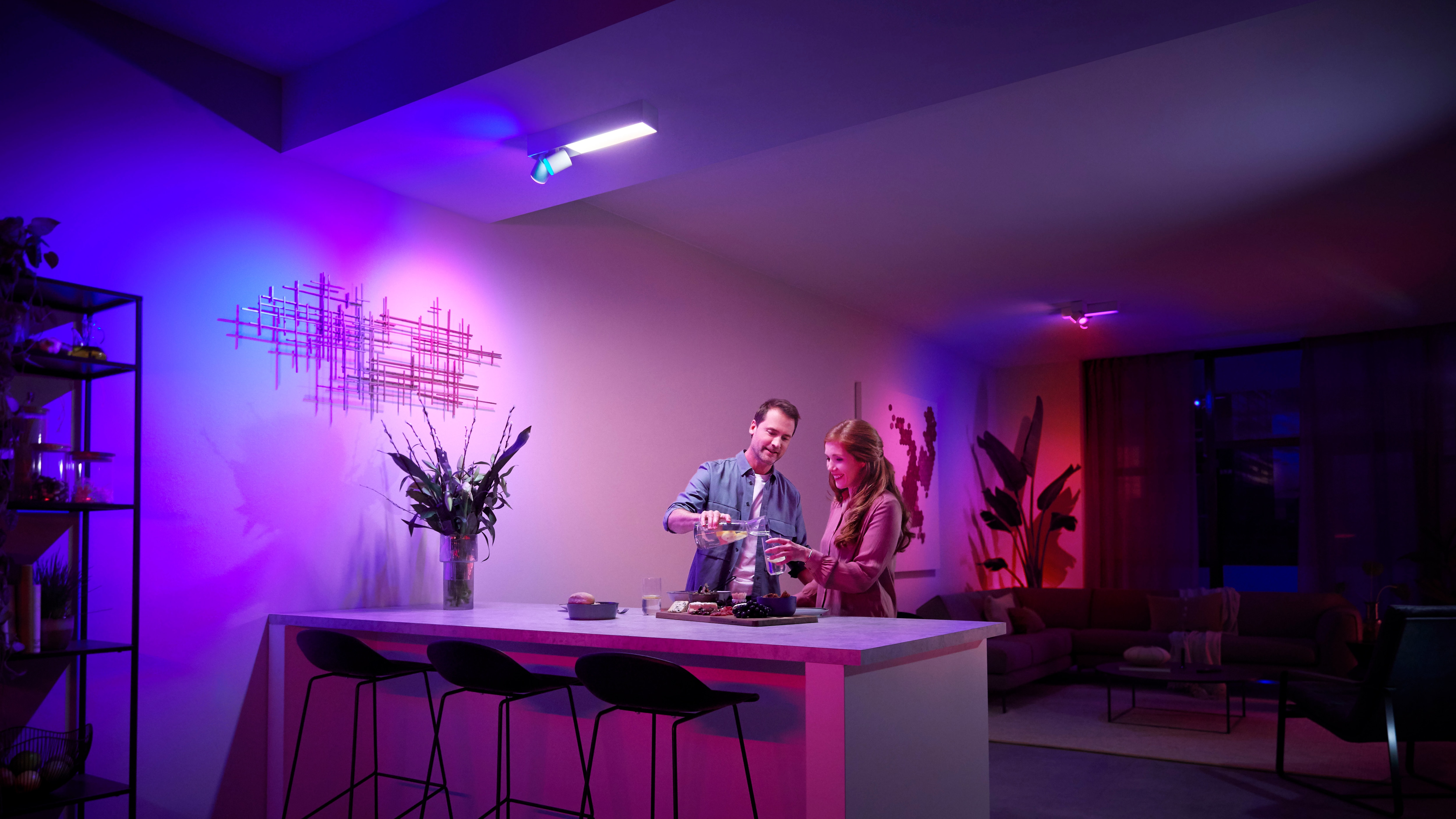 Watt myself suitcase Philips Hue adds brightest bulb | Signify Company Website