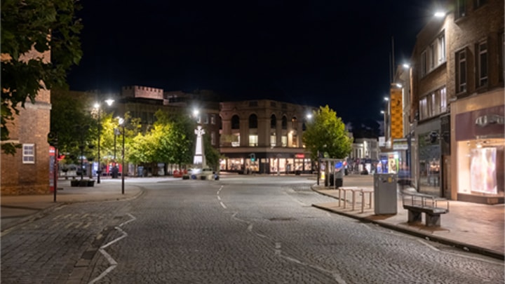 Signify helps Somerset switch to energy-efficient LED street lighting 
