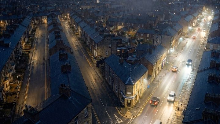 Adaptive lighting: Data-driven driving decisions