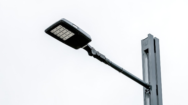 BrightSites C7012 luminaire with Gbit technology