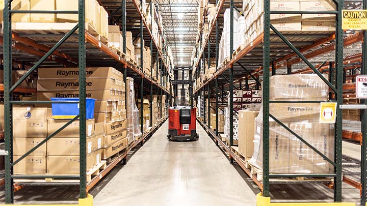 DHL Supply Chain: Smart lighting for the warehouse of the future