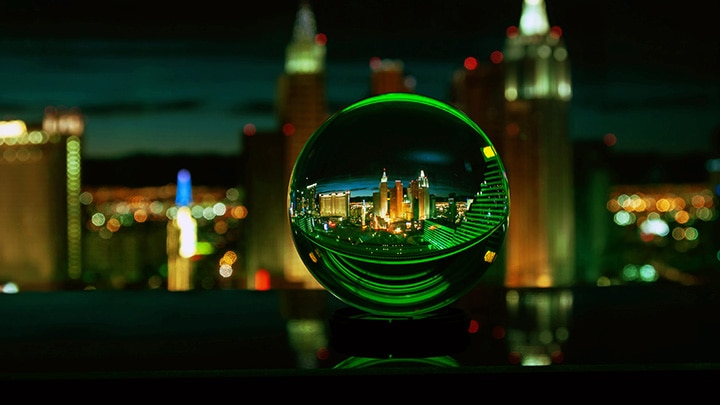 A global shift to LED lighting can accelerate the push for carbon neutrality