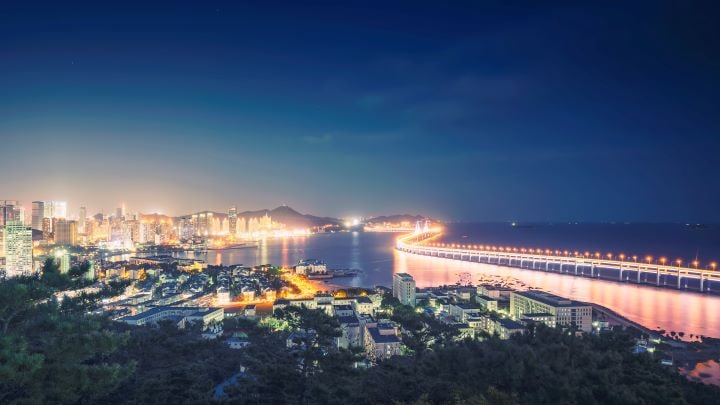 City lights - saving energy