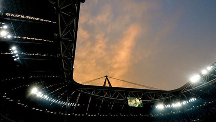 /content/dam/signify/en-gb/our-offers/for-professionals/sports-lighting/allianz-stadium.jpg
