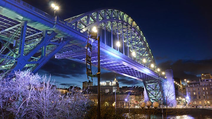 /content/dam/signify/en-gb/our-offers/for-professionals/urban-lighting/tyne-bridge.jpg