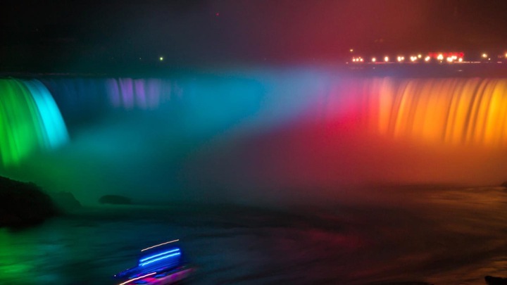 Console lights up Niagara Falls | Signify Company