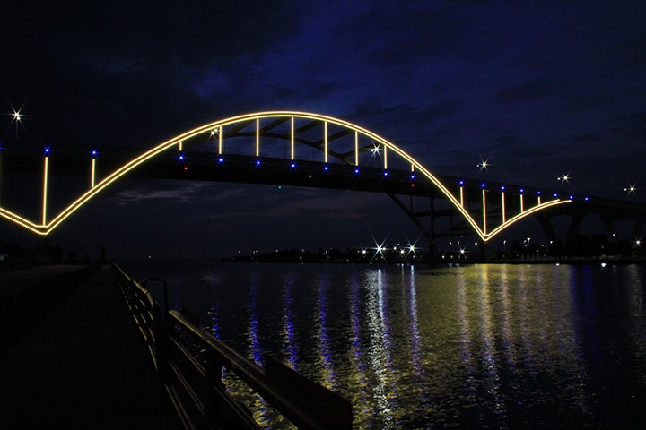 Daniel Hoan's Memorial Bridge: community's celebration