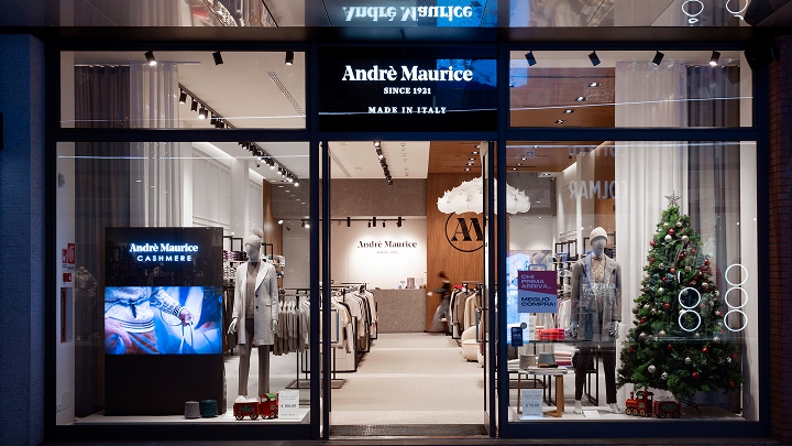 Lo store Andre Maurice rinnova la sua illuminazione