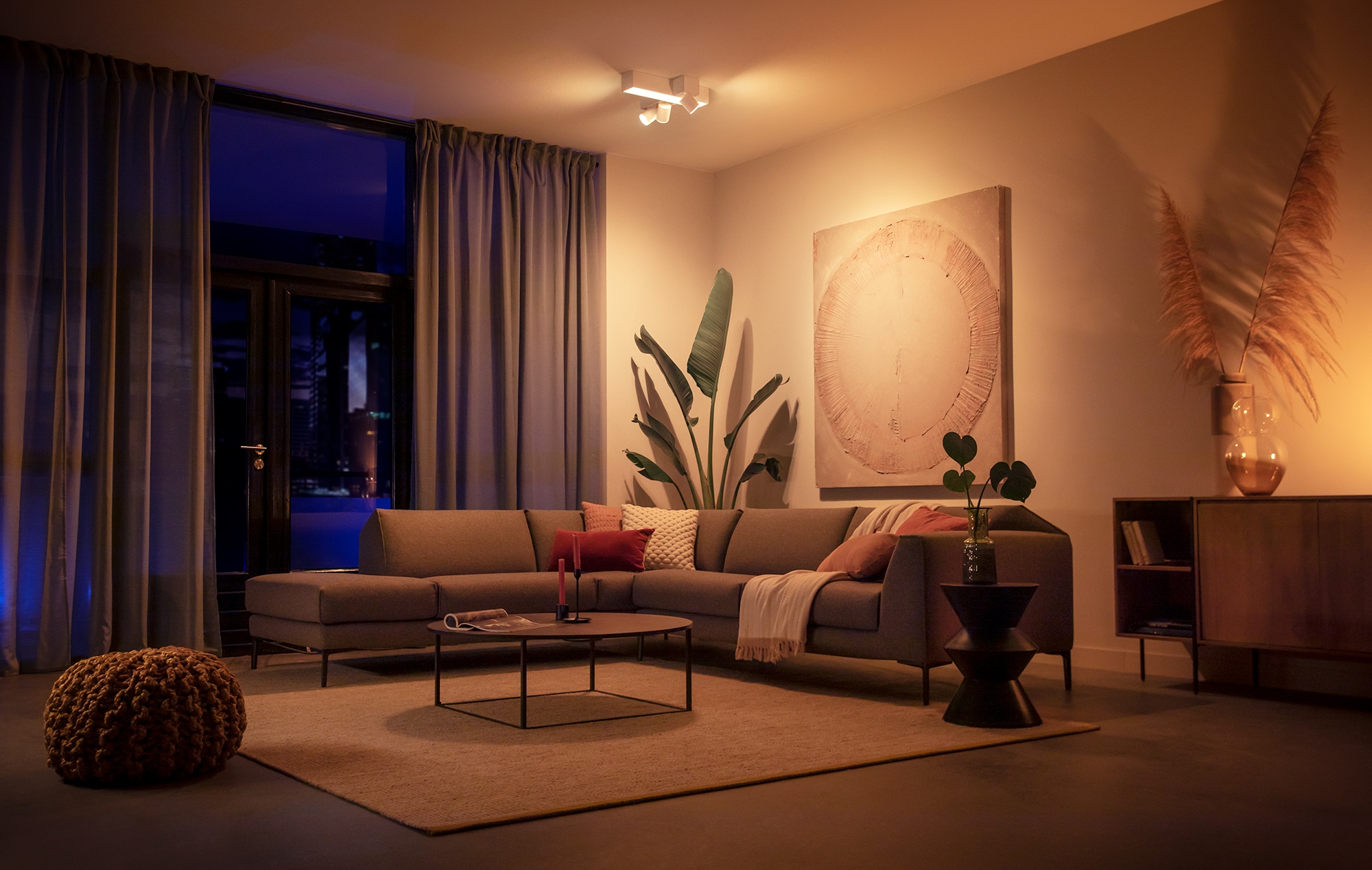 PHILIPS Hue 470 LED電球 E17 フルカラー Hue E17 LED 電球 - フルカラー | Philips Hue JP