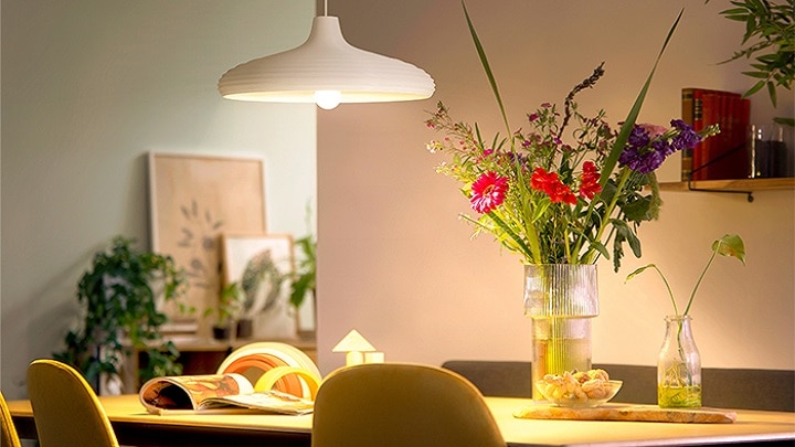 シグニファイ、超省エネ家庭用LED電球「フィリップス Sパフォーム LED電球」を発売