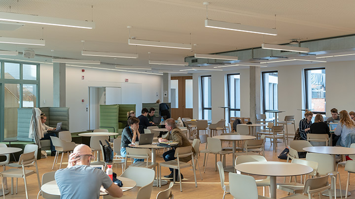 Circular Lighting dans l’enseignement Antwerp Mannagement School