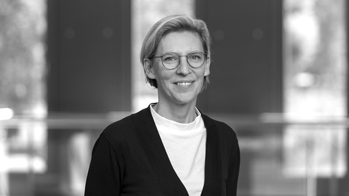 Saskia van der Wolf , lichtontwerper voor architecturale binnenverlichting voor kantoren, hospitality en industrie.
