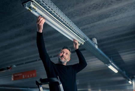 Tuby LED zamiast świetlówek: bezpieczeństwo, zgodność i znak CE Philips