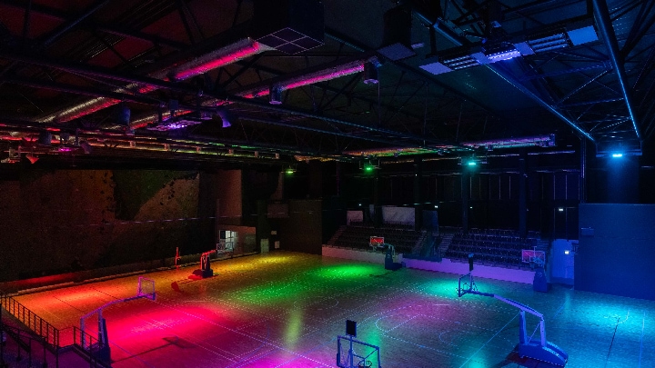 Modernizacja systemu oświetleniowego w Akademickim Centrum Sportowo-Dydaktycznym „Zatoka Sportu”, Łódź, Polska