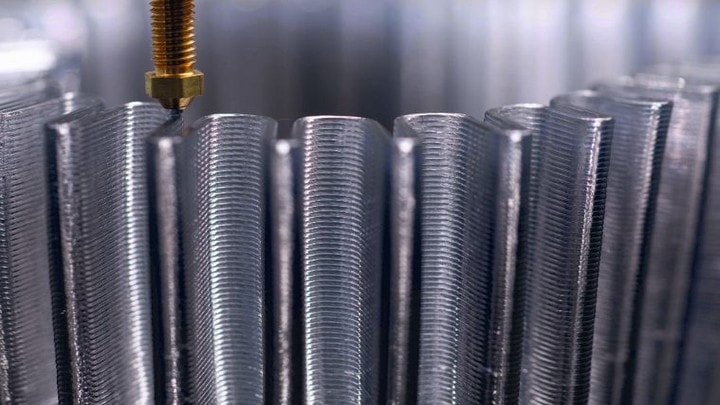 Signify rozwija zaawansowaną produkcję w Polsce &ndash; firma uruchamia Fabrykę Druku 3D w Pile