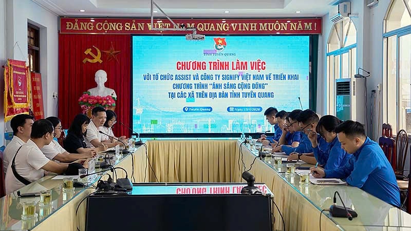 Ông Phùng Hoài Dương thảo luận cùng Tỉnh đoàn Tuyên Quang về dự án CSR "Quà tặng chiếu sáng” 2026