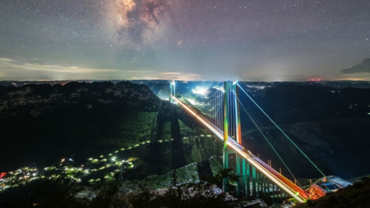 昕诺飞点亮世界第一高桥花江峡谷大桥，以照明科技赋能超级工程