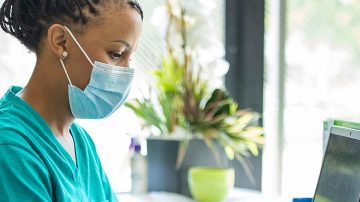 Better healthcare facilities through connected lighting