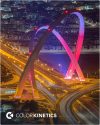 Jembatan diterangi dengan pencahayaan LED.