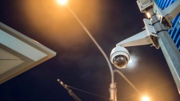 Oświetlenie dla bezpieczeństwa obszarów zewnętrznych